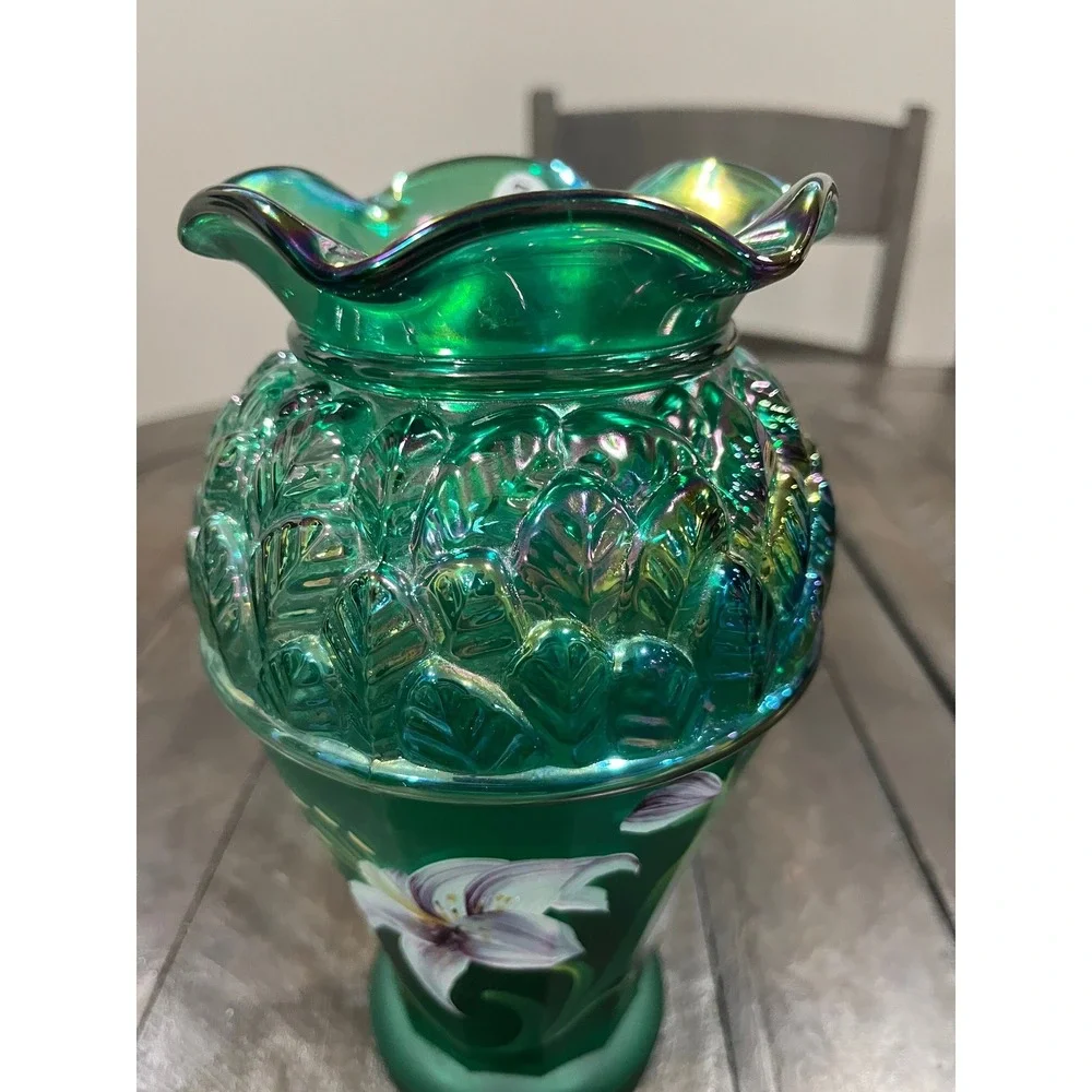 Vrg FENTON Designer Series Vase Emerald Green‎ Iridescent Purple Lily Signed